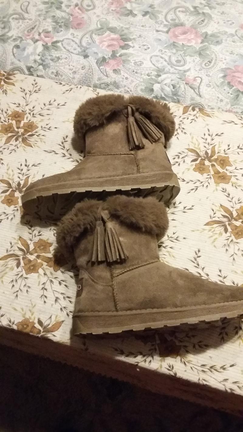 STIVALETTI BEIGE / TIPO UGG