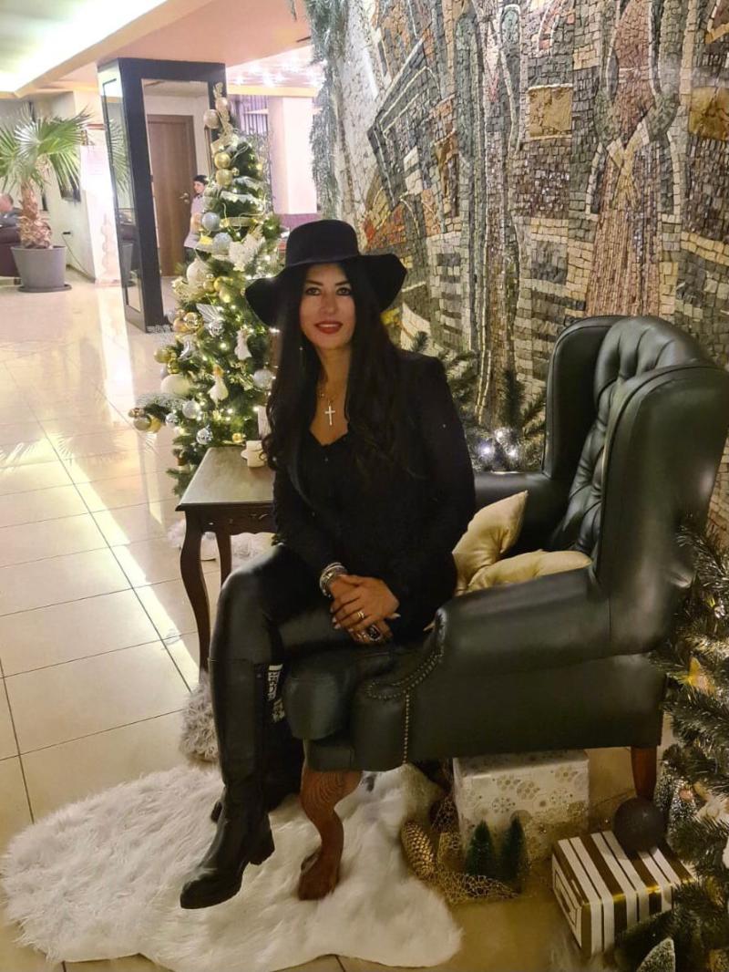 Regina, donna sensuale e giovanile