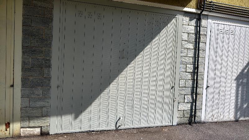 appartamento mq 60 + box mq 15 + posti auto