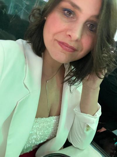 Sharon, donna matura