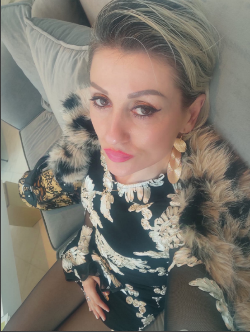 Natalia, donna elegante e curata