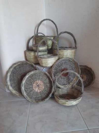 Panari medi e grandi e cestini bassi, medi e grandi