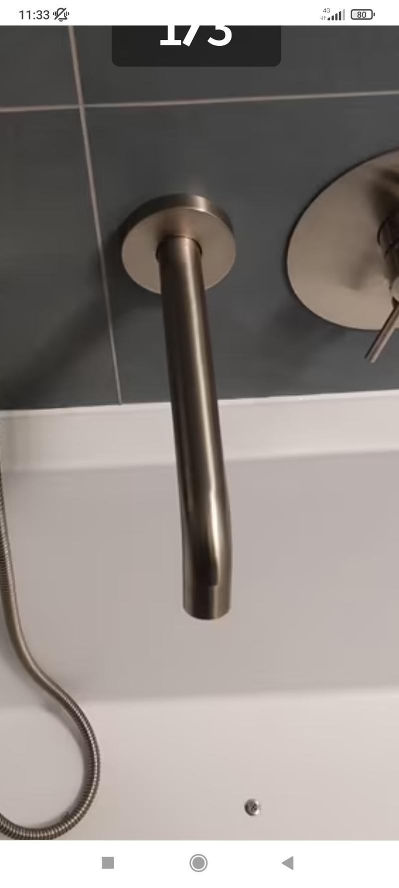 Rubinetto da parete Newform in acciaio satinato per vasca o lavabo