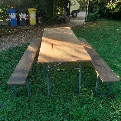 tavolo birreria con panche