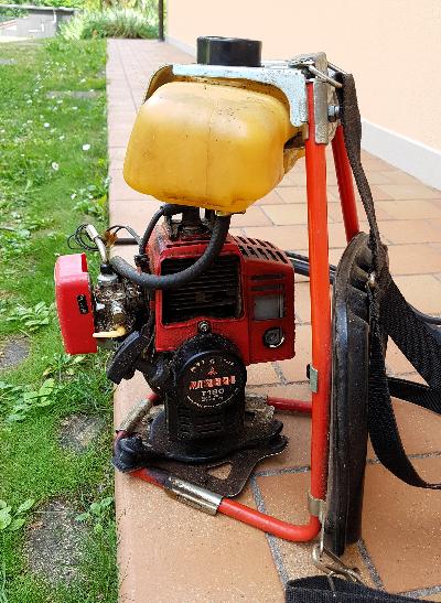 Decespugliatore a zaino KAAZ VRX360; motore 2 tempi Mitsubishi T180
