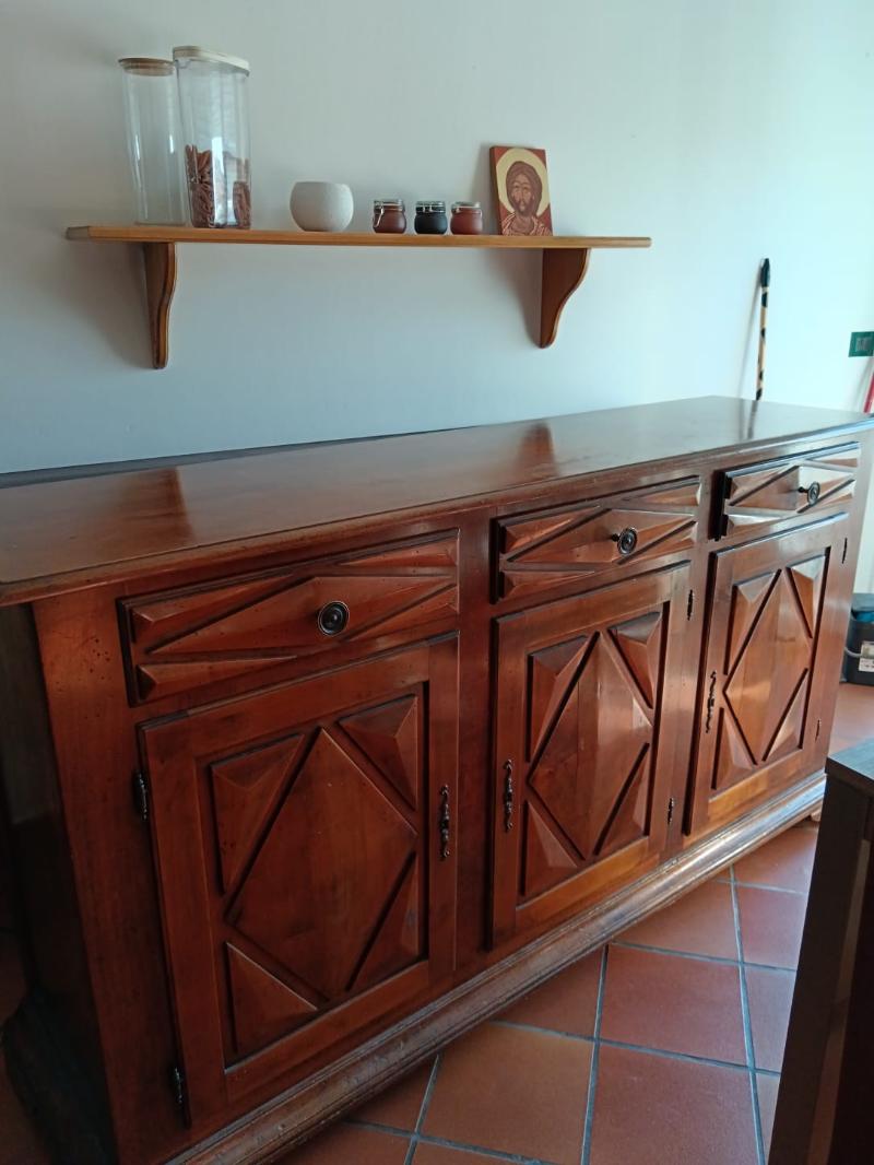 Mobili in legno massiccio 