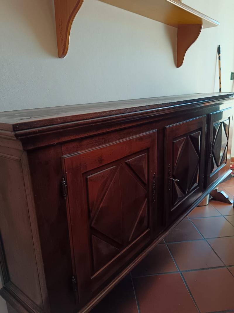 Mobili in legno massiccio 