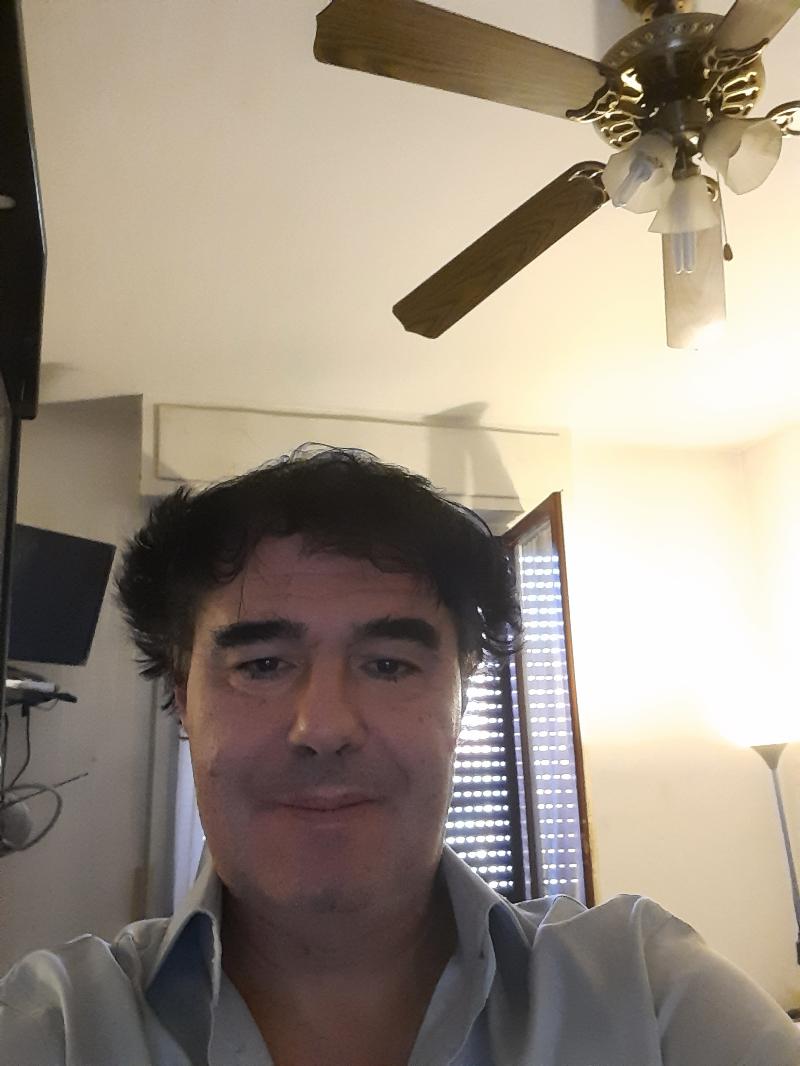 Uomo distinto cerca donna per convivenza 