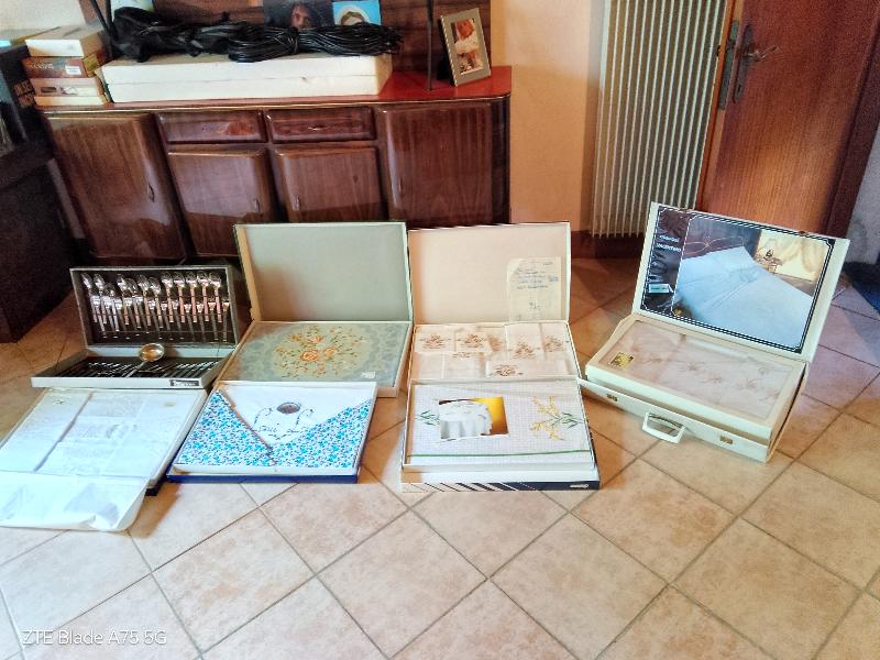 Corredo come si usava anni fa mai usato ancora inballato