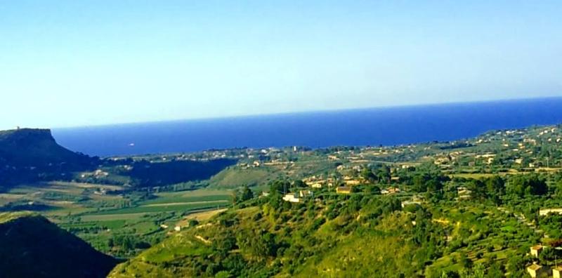 SICILIA BAGLIO MUTI (TP) 2 CASETTE RUSTICHE GIARDINO VISTA MARE UNICA! 