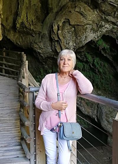 Mara, donna semplice