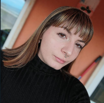 Samantha, giovane ragazza nubile