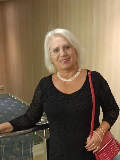 Stefania, donna elegante