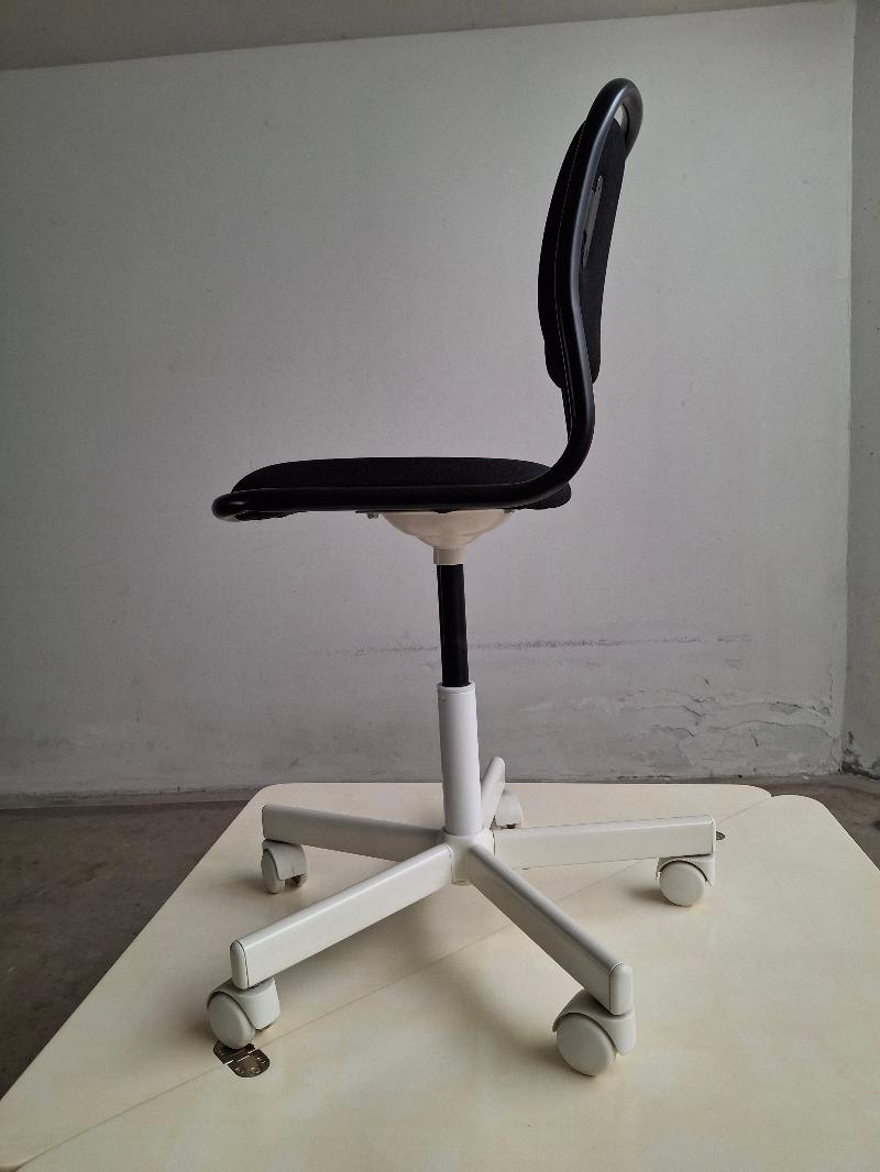 tavolino + sedia girevole