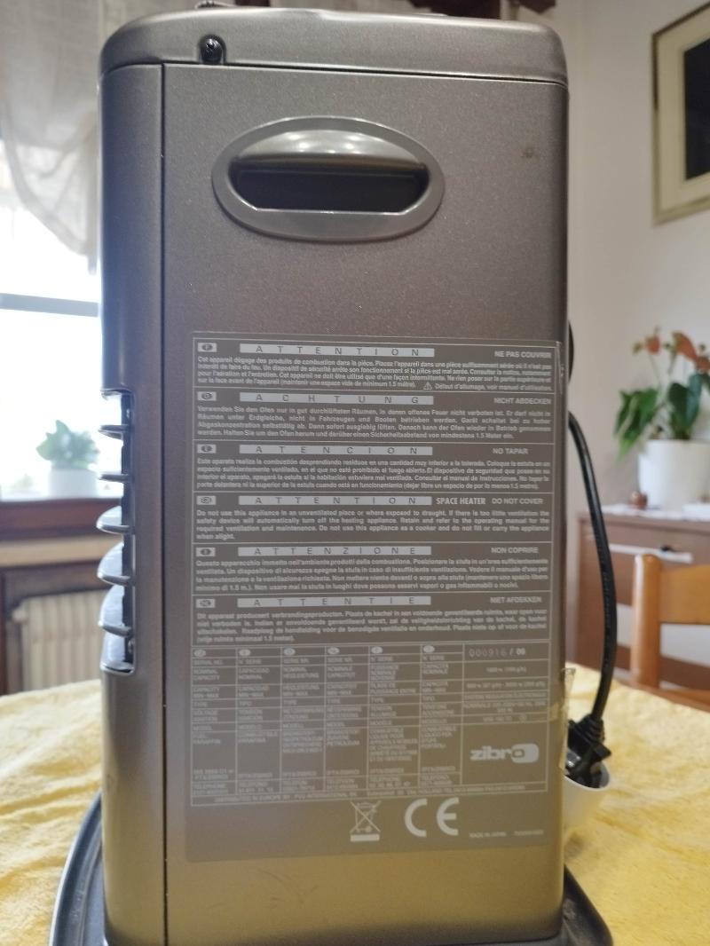 Stufa a combustibile interno ZIBRO SRE 130 tc