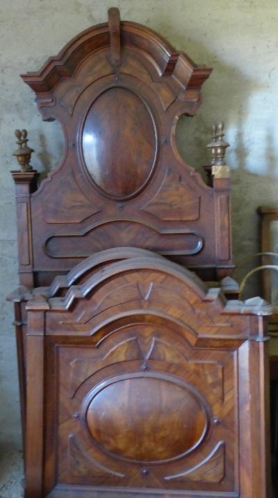 testiere e letti completi d'epoca