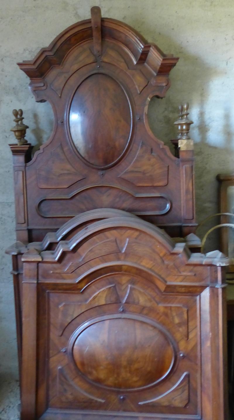 testiere e letti completi d'epoca