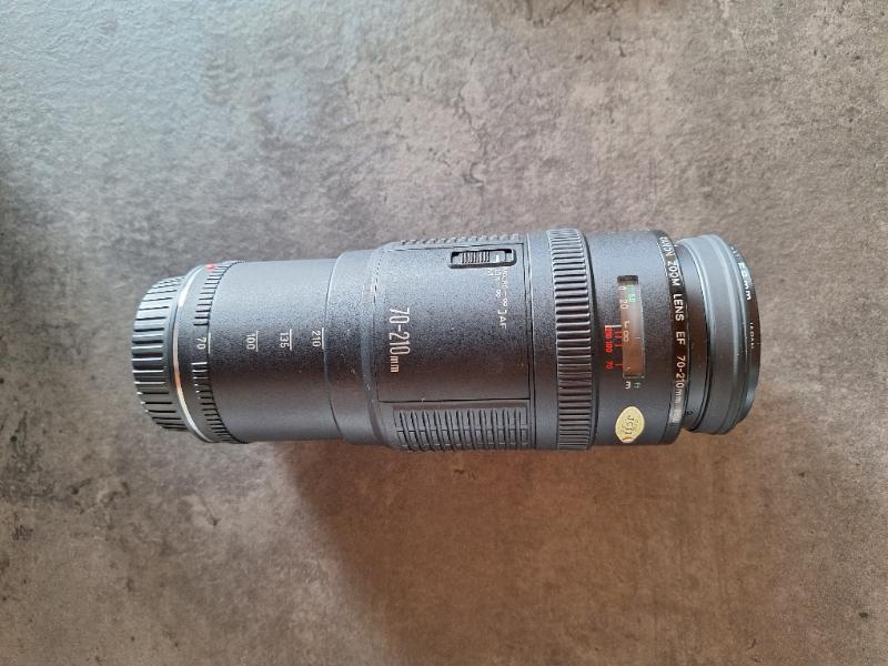 CANON EOS 650 con obiettivo Canon 28/70