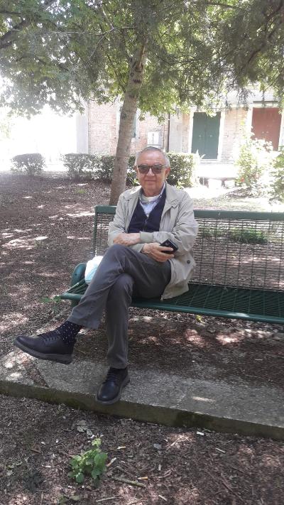 VORREI FARE AMICIZIA CON UNA SIGNORA DELL 'EST EUROPA