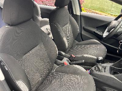 Peugeot 208 5 porte 1.6 HDi (75cv) Allure