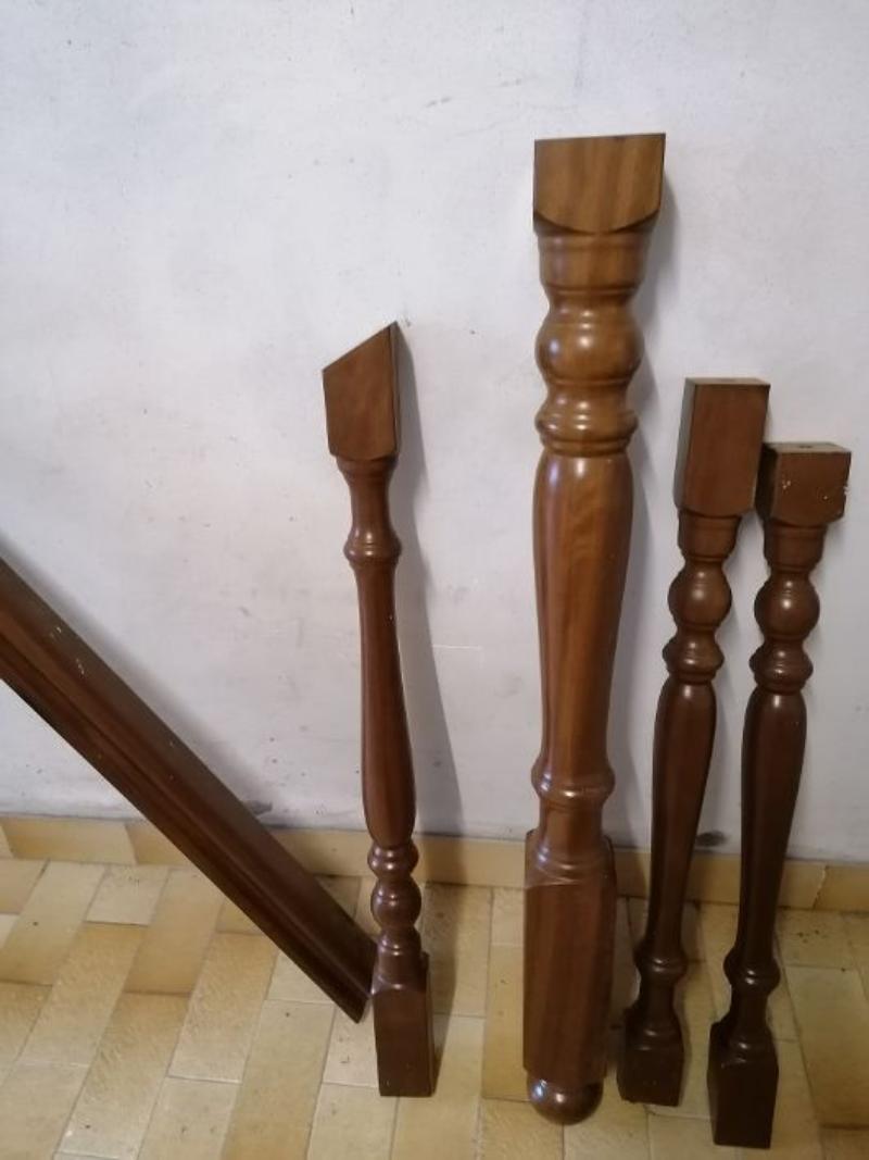 Corrimano per scala in legno