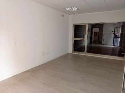 Affittasi locale/negozio