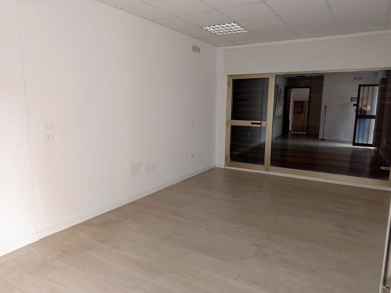 Affittasi locale/negozio