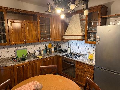 Affitto Casa a schiera su tre piani  a Pove del grappa 