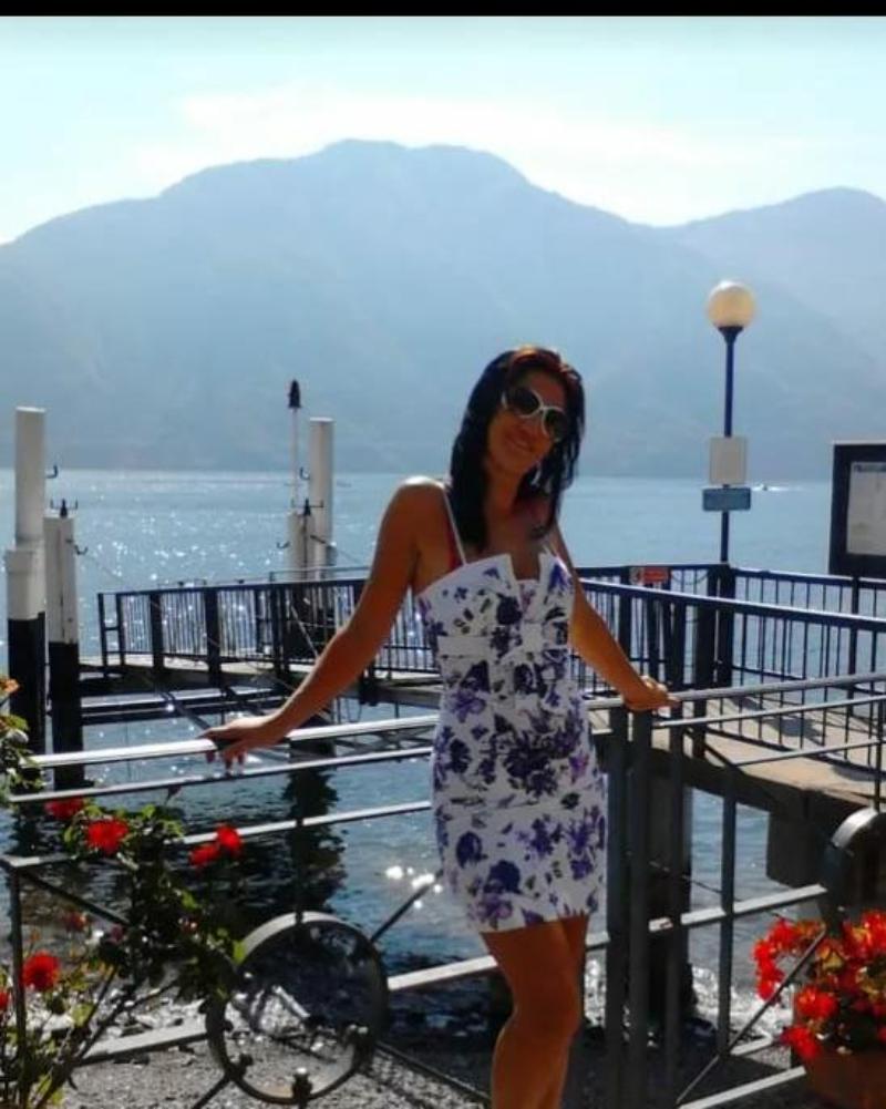 Sono una donna sensibile, elegante e determinata. 