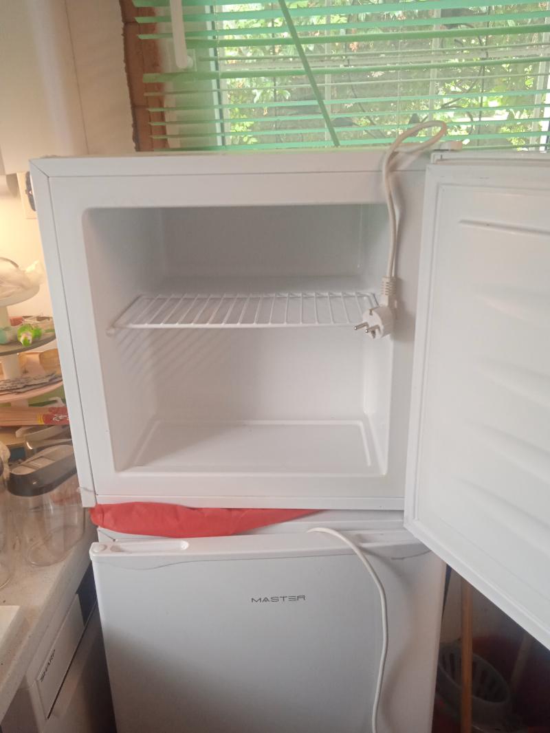 Mini freezer