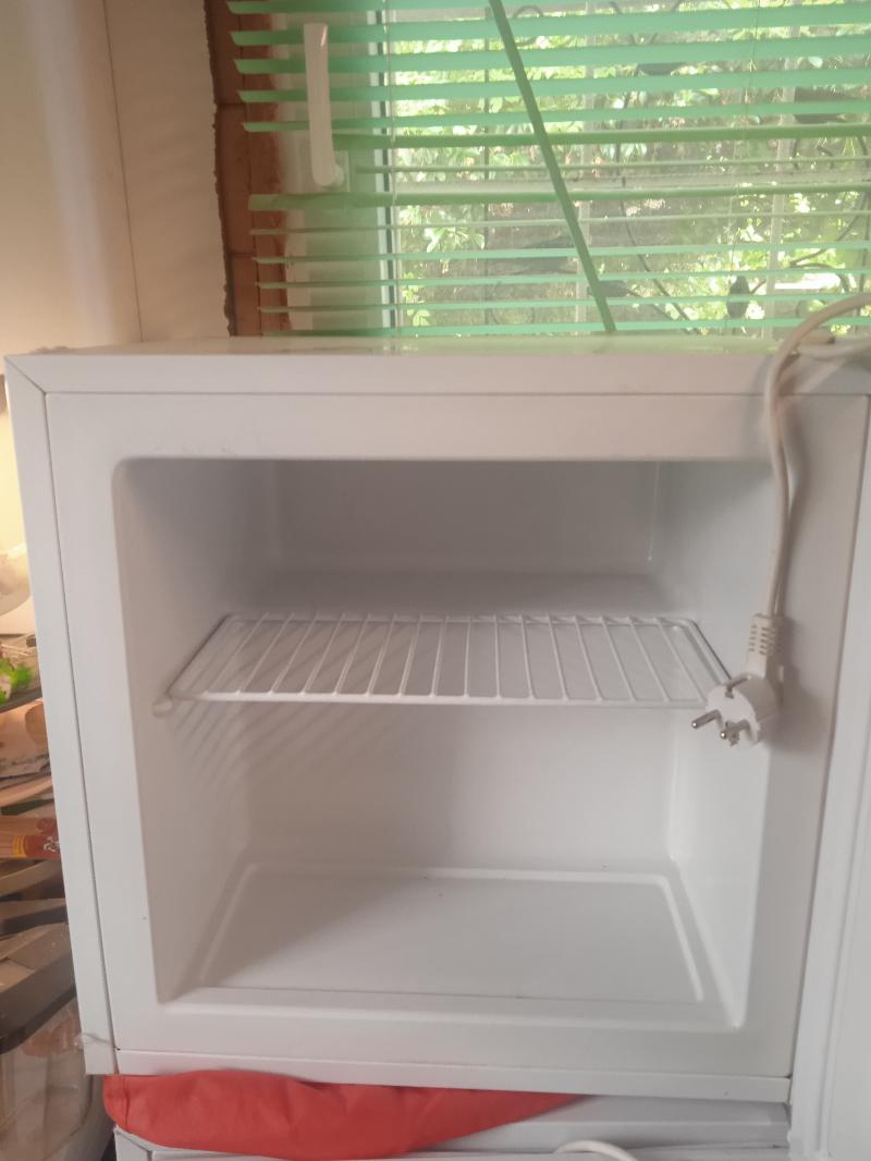 Mini freezer