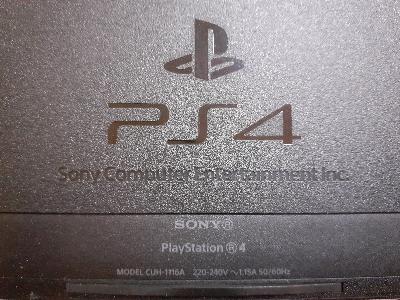 CONSOLLE PLAYSTATION 4 (PREZZO TRATTABILE)
