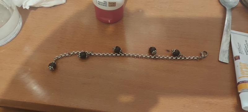 Collana ,bracciale, spilla ecc ec 