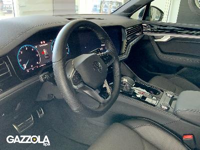 Volkswagen Touareg 3.0 V.6 TDI SCR R-LINE 2