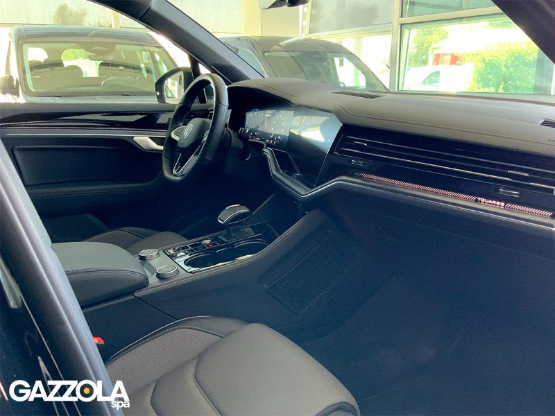Volkswagen Touareg 3.0 V.6 TDI SCR R-LINE 2