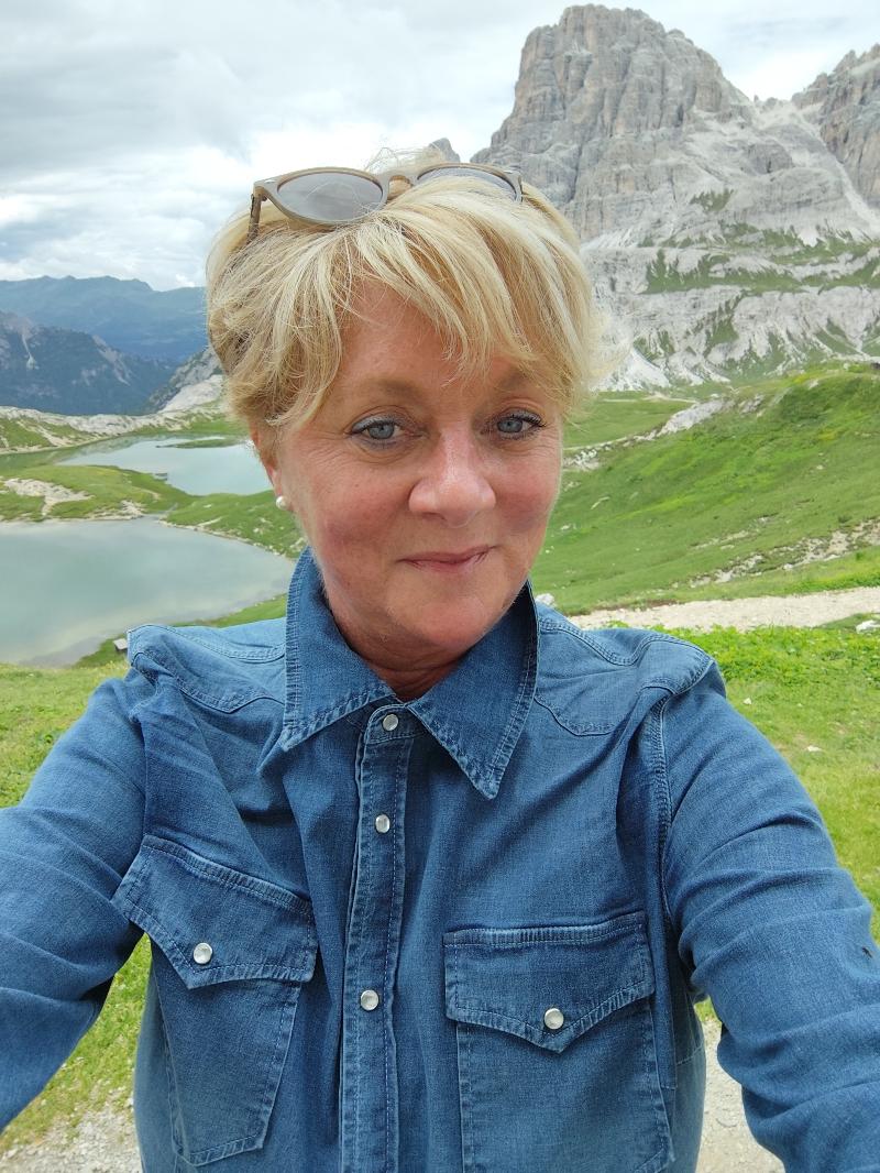 Emanuela, ex impiegata.