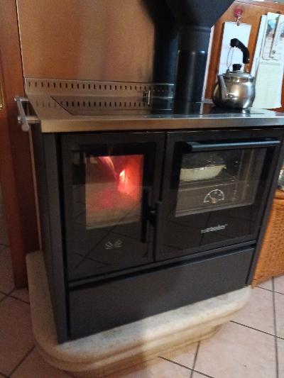 cucina  a legna con forno