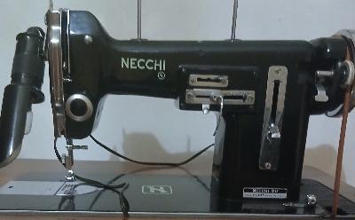 macchina da cucire Necchi