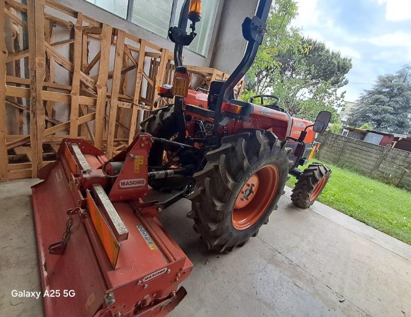 Kubota L4100 a gasolio-56 ore + fresa in regalo a 10.500 €