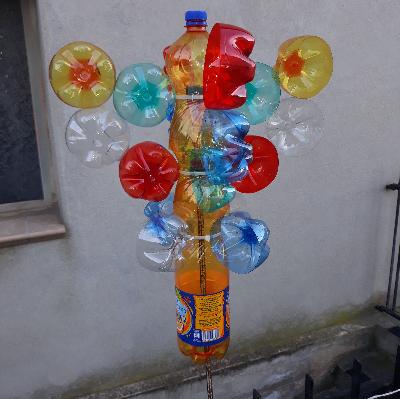 Scacciatalpe e decori da giardino.