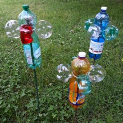 Scacciatalpe e decori da giardino.