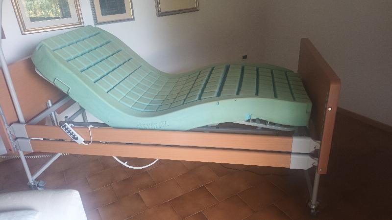 Letto elettrico ospedaliero