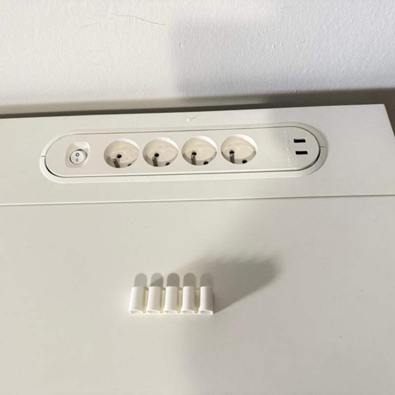 Scrivania IKEA MIZNON regolabile in altezza 