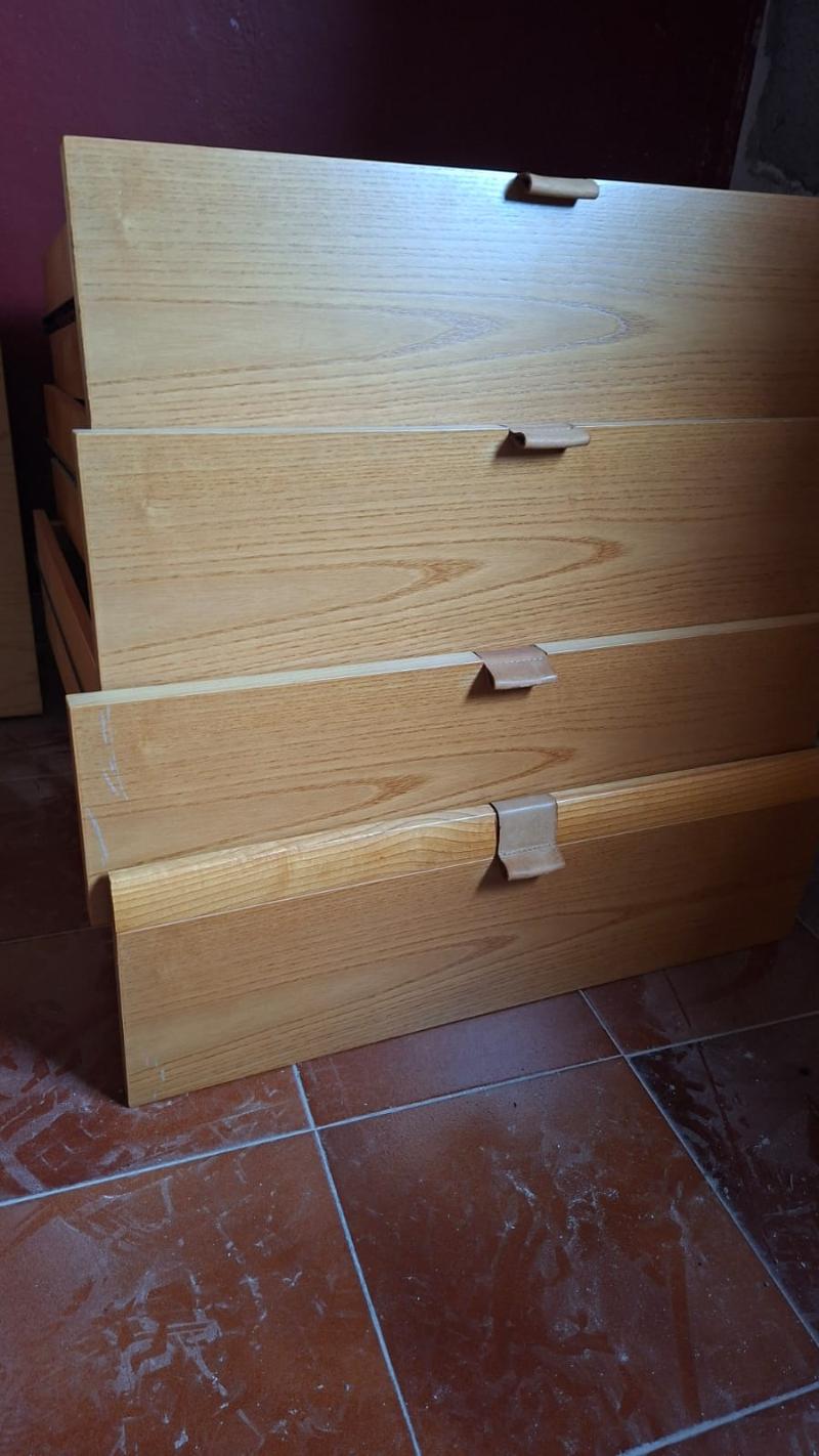 Armadio in legno 4 ante