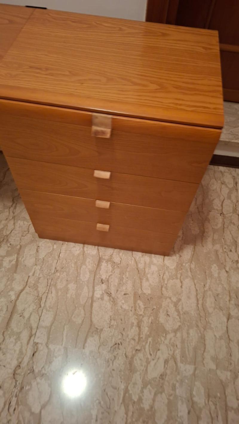 Scrivania in legno