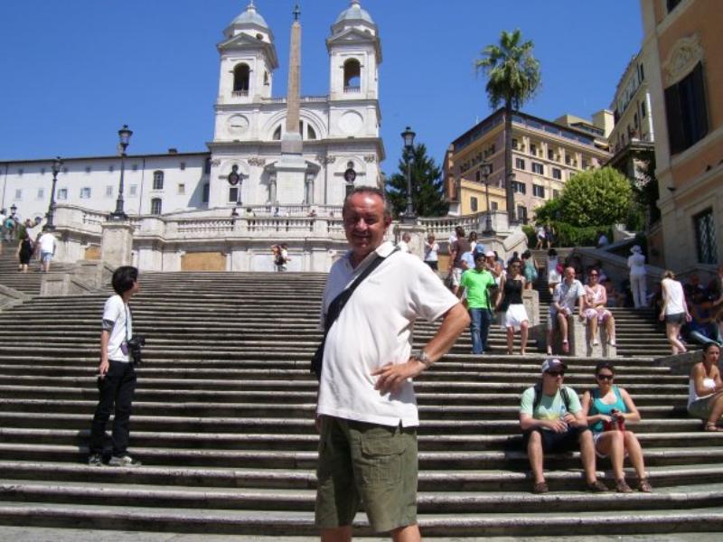 CERCO DONNA O SIGNORA STRANIERA PER AMORE