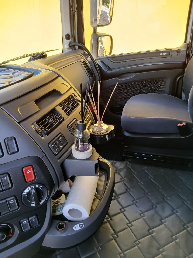 DAF TRATTORE STRADALE IN BUONO STATO, REVISIONATO E MANUTENZIONATO