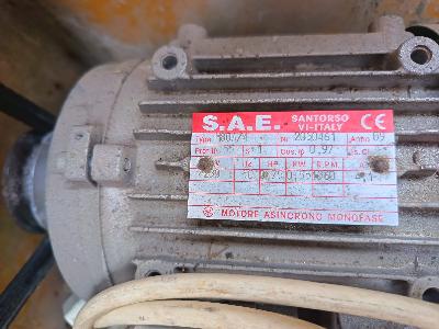 Betoniera monofase 230V 220 litri